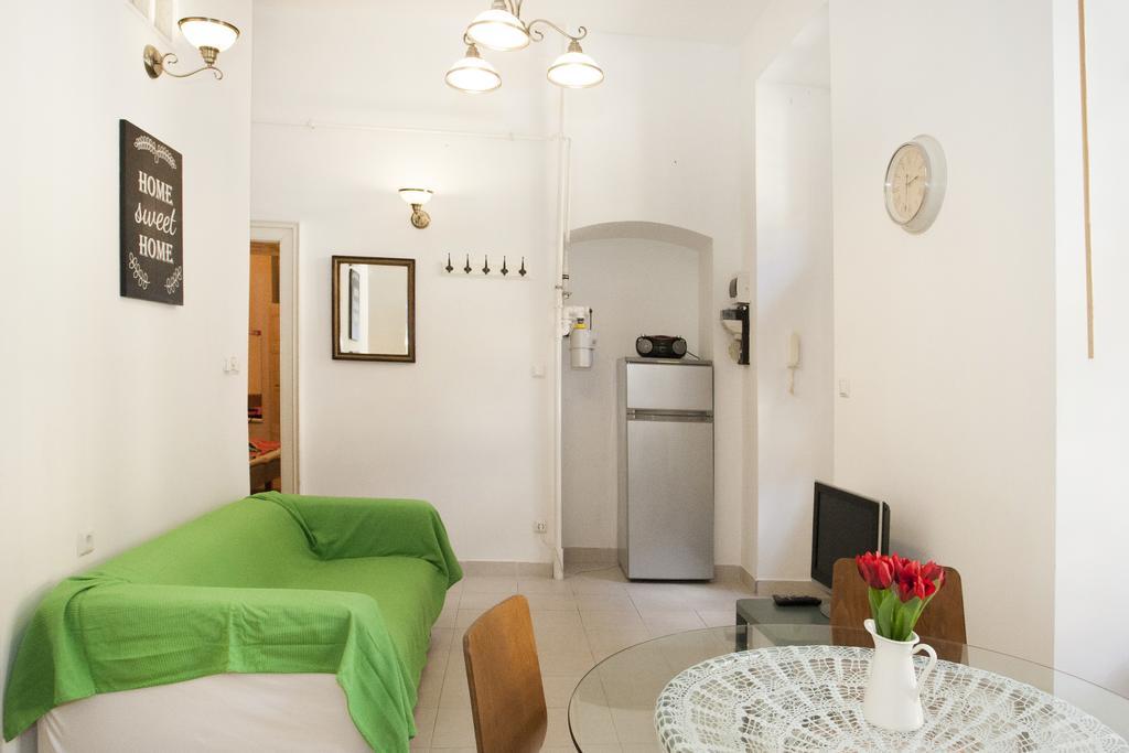 Ferienwohnung Carolyn Apartman In The Old City Budapest Exterior foto