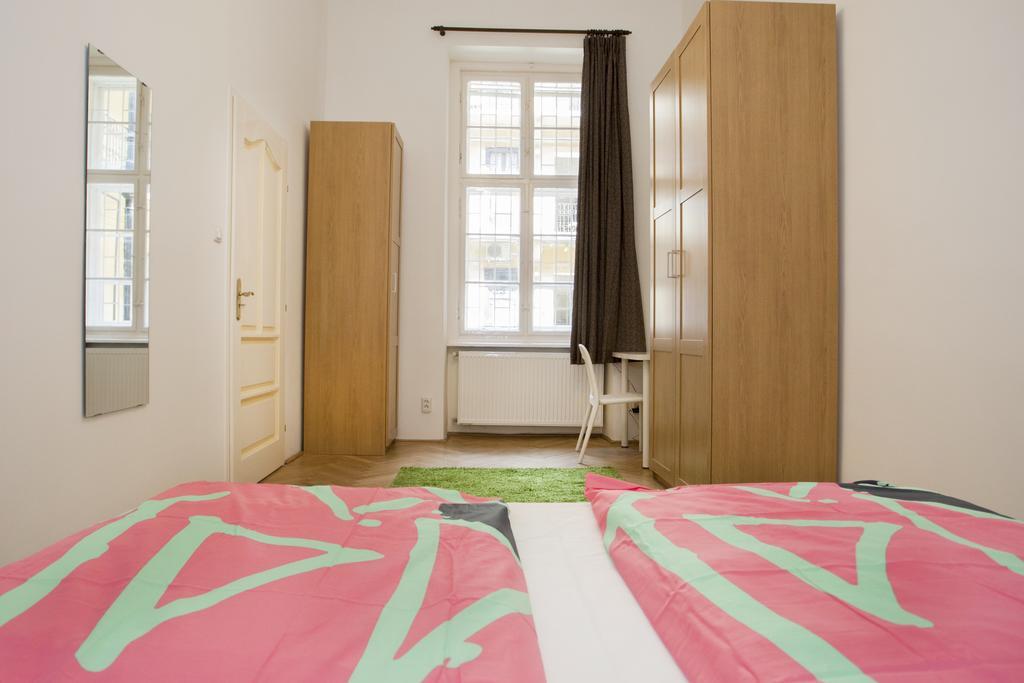 Ferienwohnung Carolyn Apartman In The Old City Budapest Exterior foto