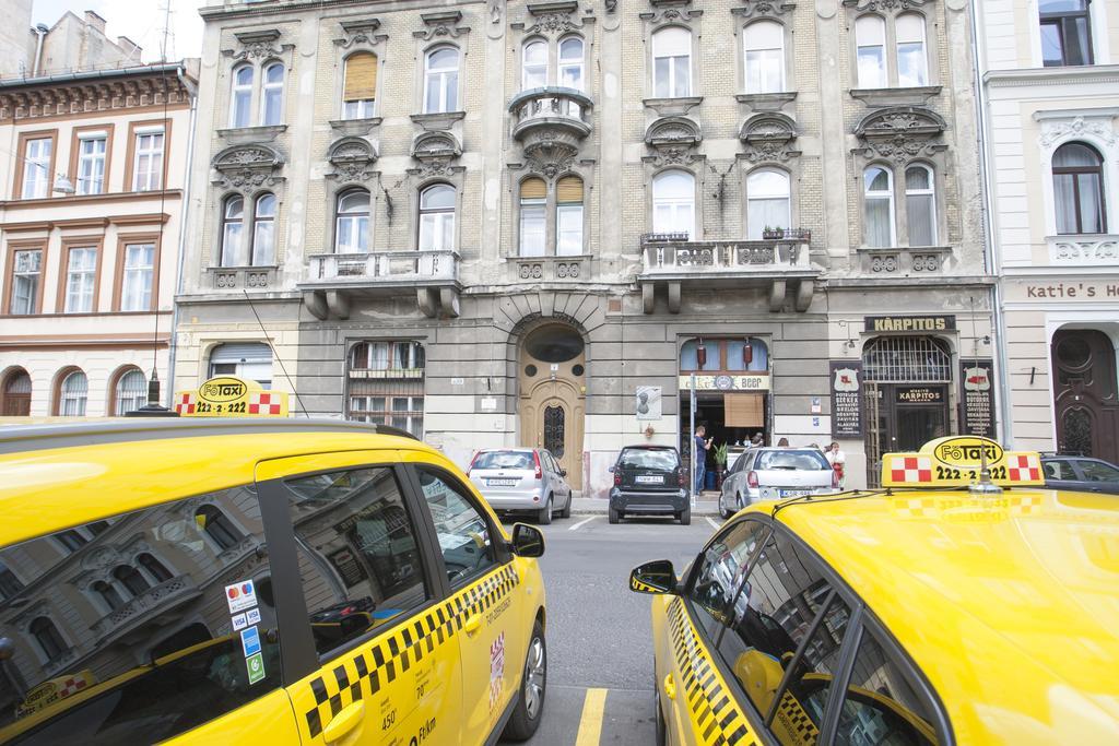 Ferienwohnung Carolyn Apartman In The Old City Budapest Exterior foto