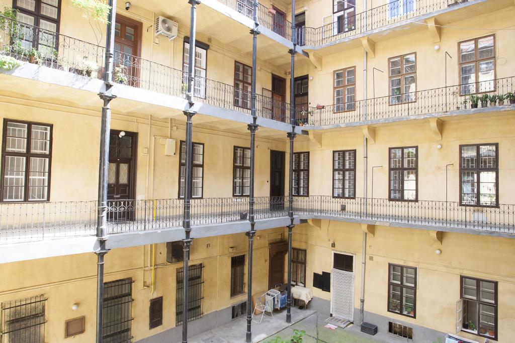 Ferienwohnung Carolyn Apartman In The Old City Budapest Exterior foto